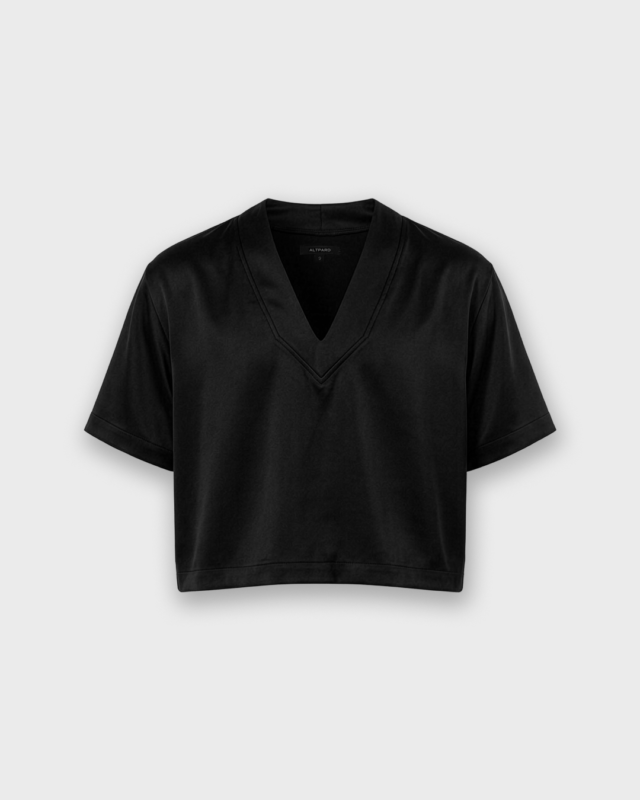 Camisa cropped negra escote profundo Deimos